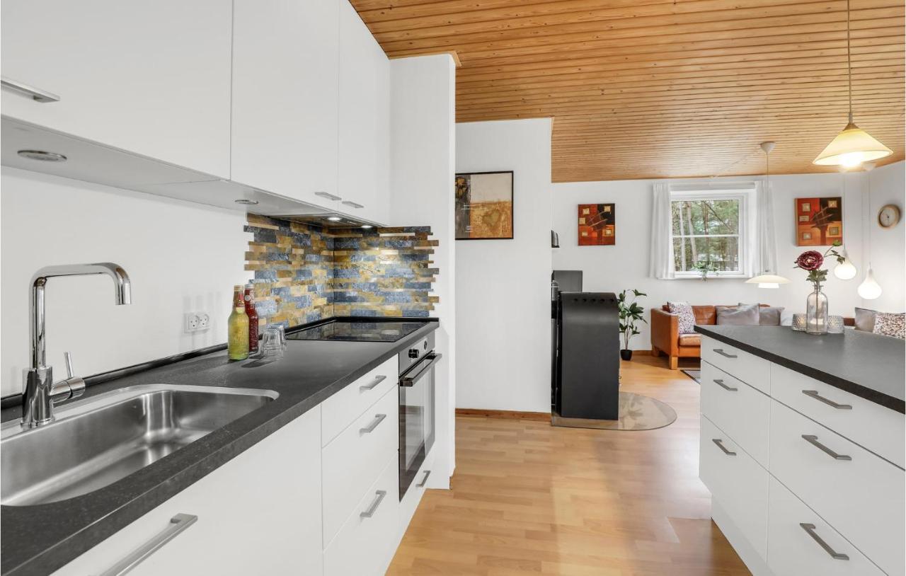3 Bedroom Cozy Home In Neksø Екстериор снимка